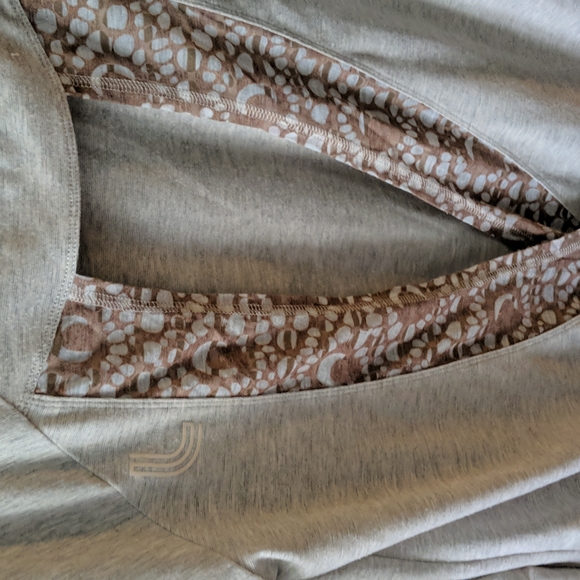 Top - Picture 3 of 5